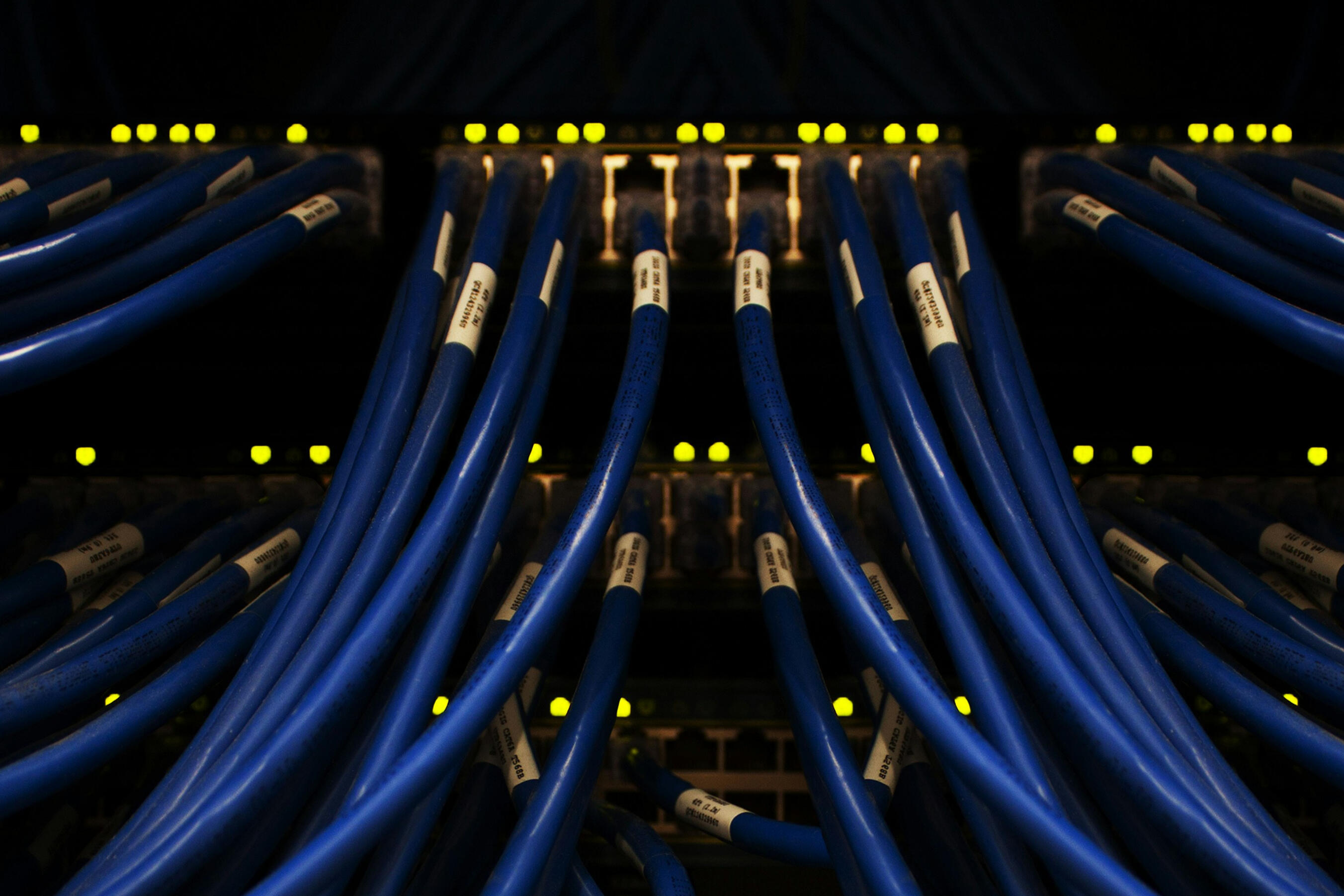 Network cabling within enterprise data center infrastructure Network cabling within enterprise data center infrastructure